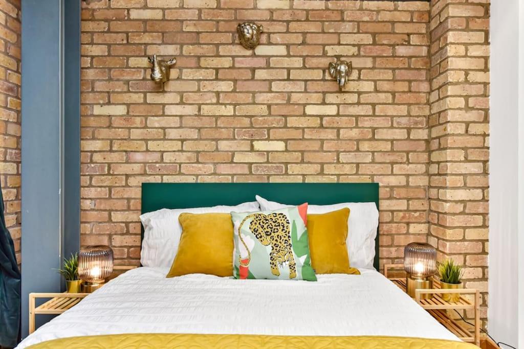 Spacious 2 Bed Urban Jungle Flat, Central Londen Buitenkant foto