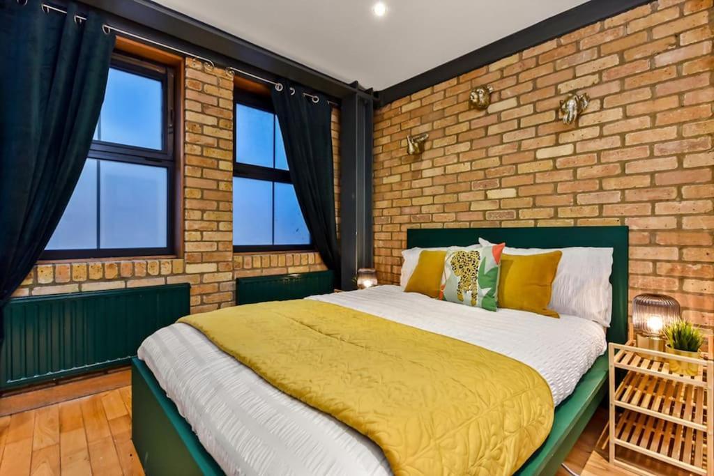 Spacious 2 Bed Urban Jungle Flat, Central Londen Buitenkant foto