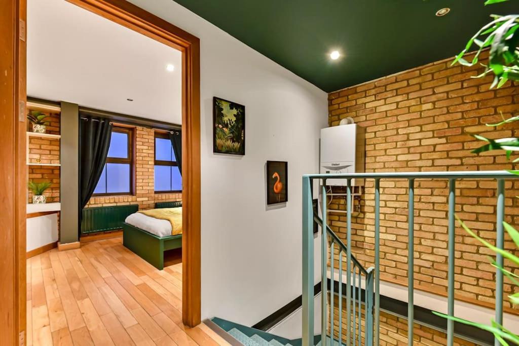 Spacious 2 Bed Urban Jungle Flat, Central Londen Buitenkant foto